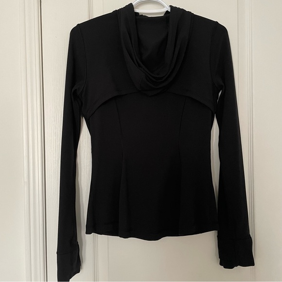 Lululemon Hooded Define Jacket *Nulu, size 6 - Picture 5 of 7